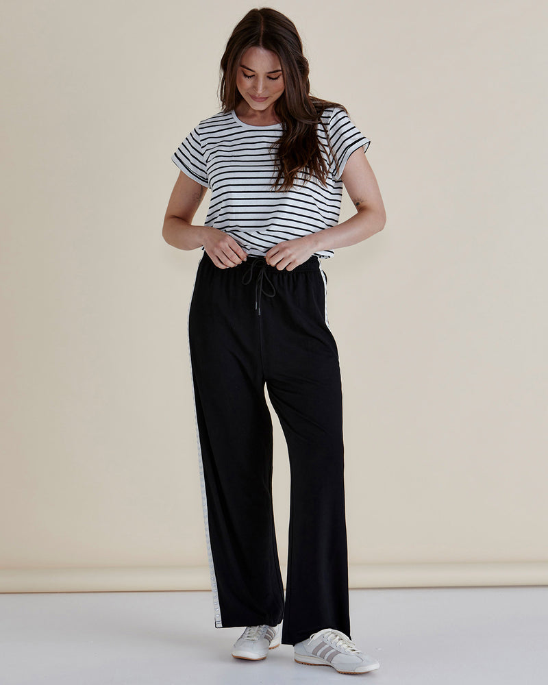 Evelyn Wide Leg Jogger -Black