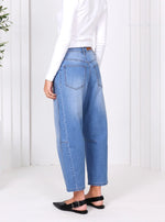 Toni Barrel Jeans - Light Wash